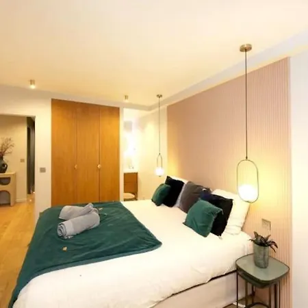 Apartment Experience Parisienne En Plein Coeur Du Marais
