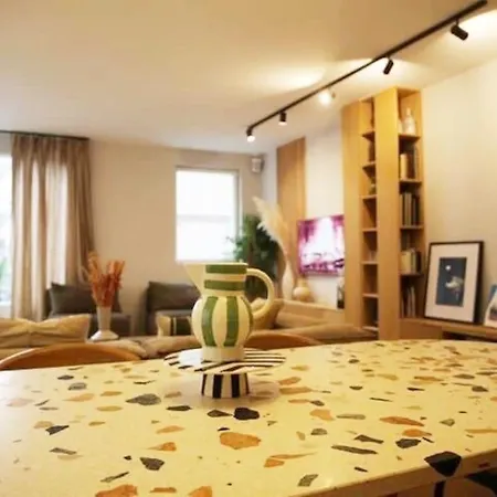 Experience Parisienne En Plein Coeur Du Marais Apartment Paris